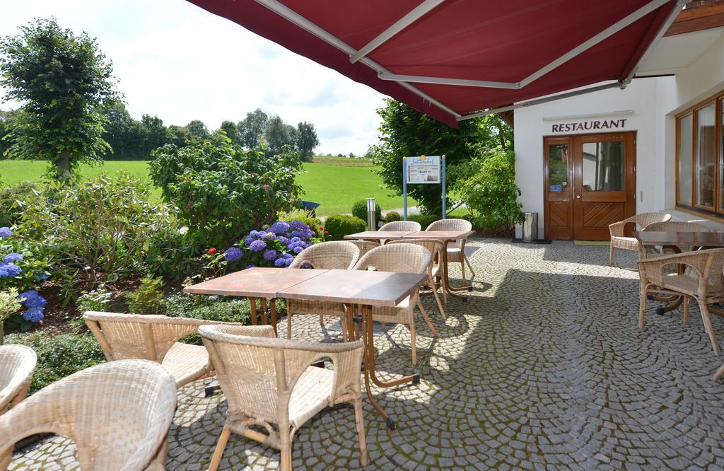 Rhoen-Hotel Sonnenhof - Restaurant & Cafe Попенхаузен Екстериор снимка