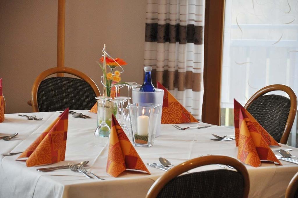 Rhoen-Hotel Sonnenhof - Restaurant & Cafe Попенхаузен Екстериор снимка